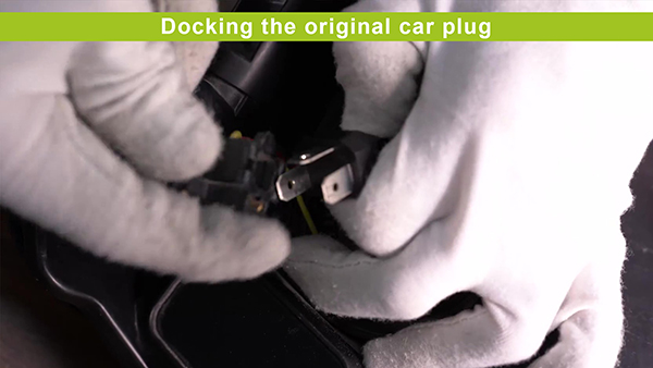Docking the original car plug